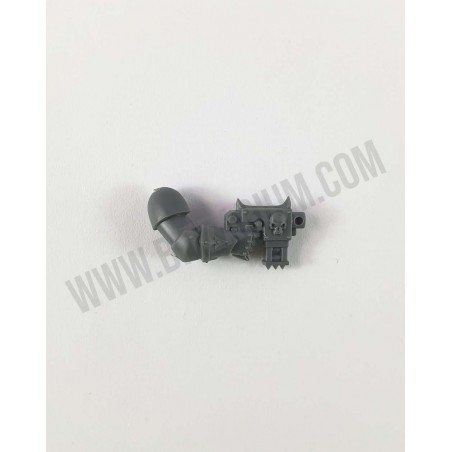 Bolt Pistol 1 - Chaos Space Marines