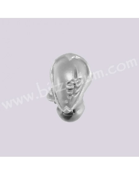 Head M